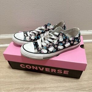 Converse Hello Kitty x Chuck Taylor All Star Ox Kitty Flower Pattern Women 6.5